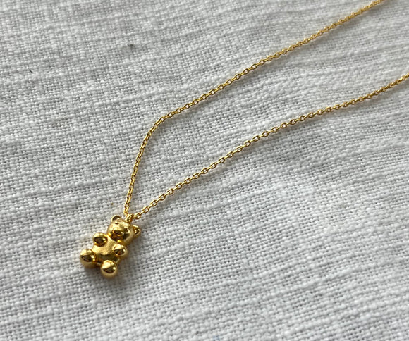 Small teddy bear necklace